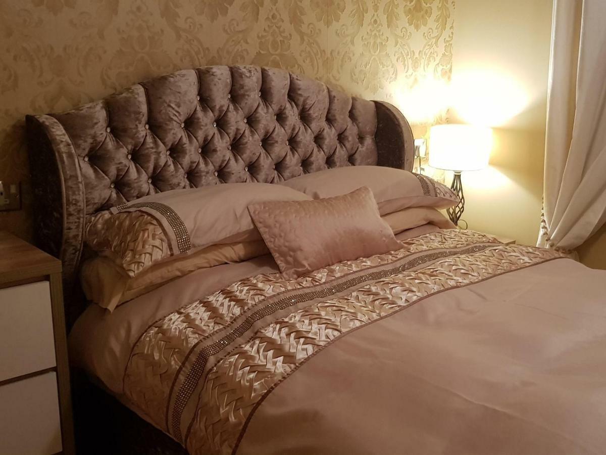 Courtneys Of Gynn Square Bed and Breakfast Μπλάκπουλ Εξωτερικό φωτογραφία